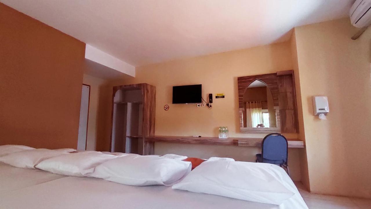 Hotel Syariah Larismanis Semarang Kültér fotó