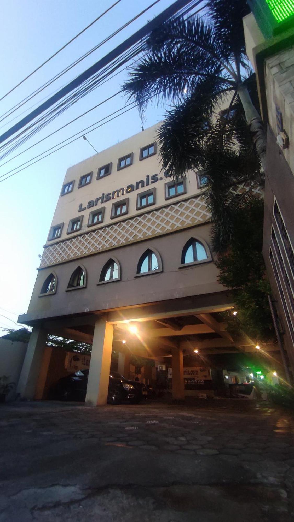 Hotel Syariah Larismanis Semarang Kültér fotó