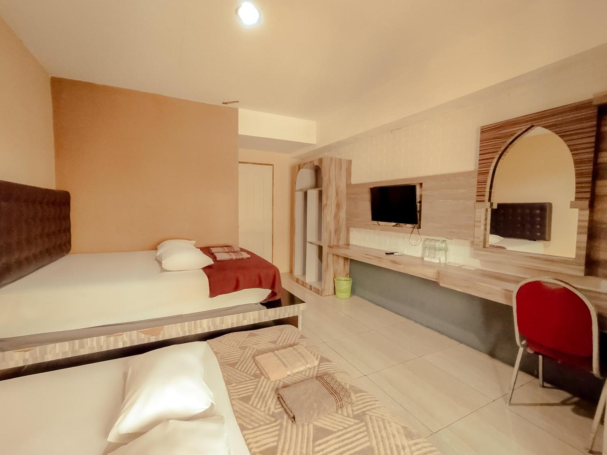 Hotel Syariah Larismanis Semarang Kültér fotó